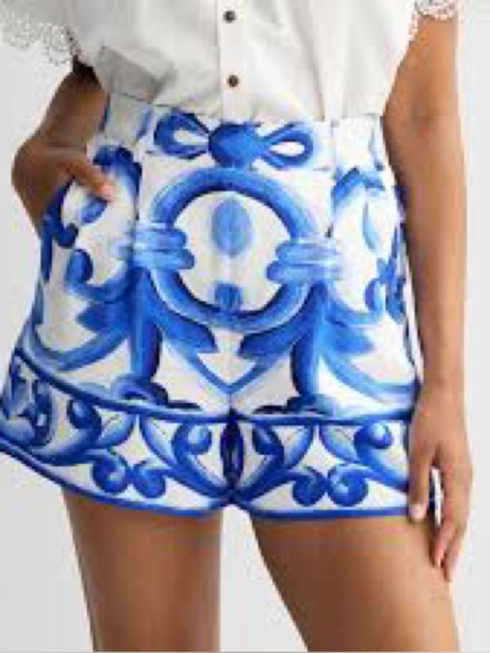 💙🤍 Farmers Market Blue & White Scroll Print Shorts | Size XL 🤍💙 - Picture 2 of 4